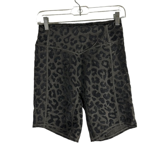 Balance Athletica  Lux Rider Short Black Leopard SZ M - Picture 1 of 7